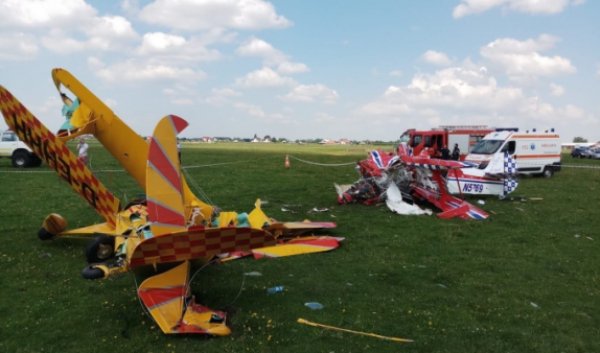 Accident aviatic la Suceava. Cine sunt cei doi piloţi implicaţi