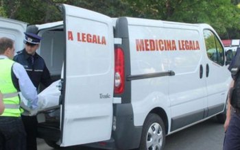 Descoperire macabră: Bărbat găsit cu …