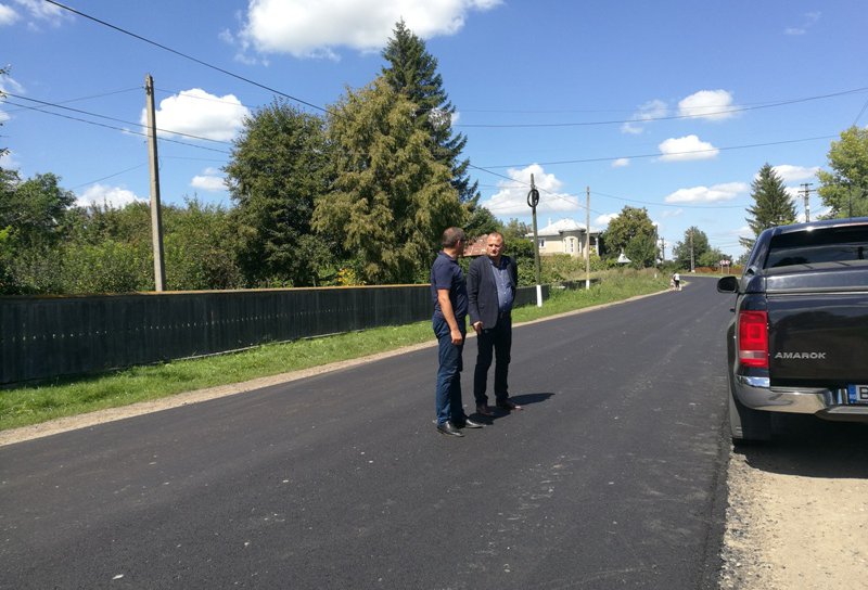 Vicepreședintele Consiliului Județean Botoșani în verificări la lucrările de asfaltare pe tronsonul Dumeni - Cordăreni și la podul peste Jijia – FOTO