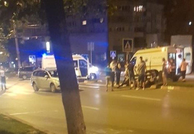 Accident în Botoșani! Trei adolescenți loviți pe o trecere de pietoni