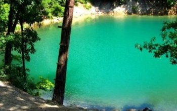 Lacul din România care îşi …