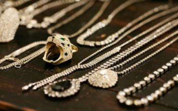 Jaf ca în filme în …