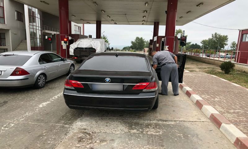 Autoturism căutat de autorităţile din Ungaria, descoperit la Punctul de Trecere a Frontierei Stânca - FOTO