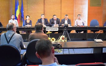 Primarii din judeţ, invitaţi să …