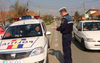 RAZIE: 32 permise de conducere, …