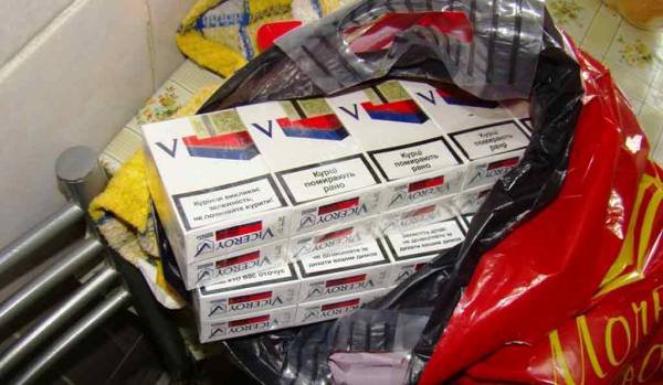 Nu scăpăm de mica contrabandă: Prins de polițiștii din Dorohoi cu 100 de pachete de țigări pe care a spus că le-a cumpărat pentru consumul propriu