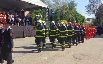 Pompierii din Botoșani sărbătoriți de …