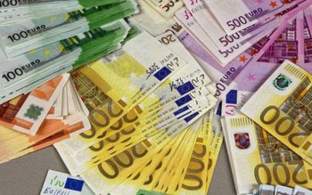 Atenţie mare, se schimbă bancnotele …