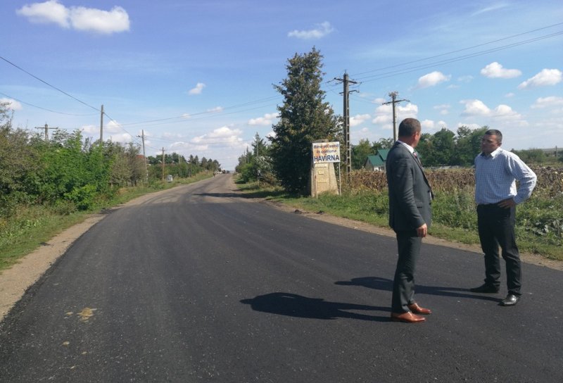 Au fost finalizate lucrările de asfaltare pe drumul județean DJ 293 Dumeni – Havârna - FOTO