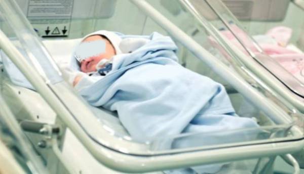 Un bebeluș din județul Botoșani a murit în condiții misterioase. Poliția a deschis dosar penal pentru ucidere din culpă