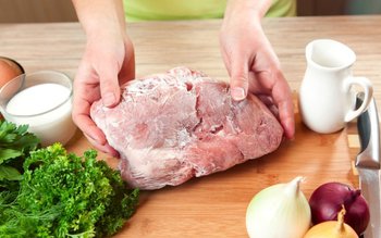 Ce pățești dacă mănâci carne …