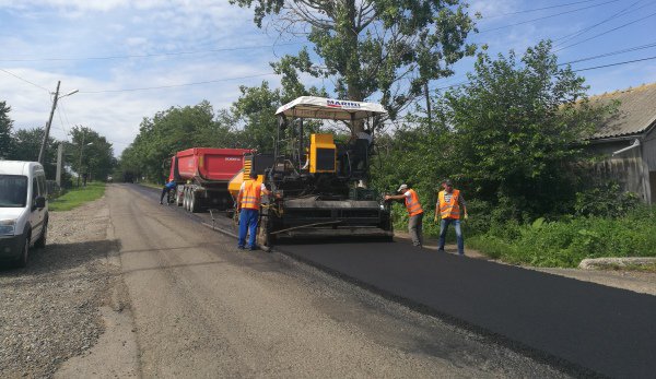 Modernizarea drumurilor județene continuă