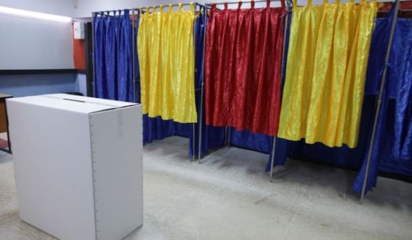 Referendumul pentru redefinirea căsătoriei nu va fi validat. Doar 20,41% dintre români au mers la urne