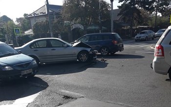 Intersecție blocată minute bune, în …
