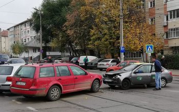 Accident în Botoșani! Două mașini …