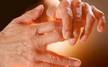 Vă simțiți degetele umflate? Care …