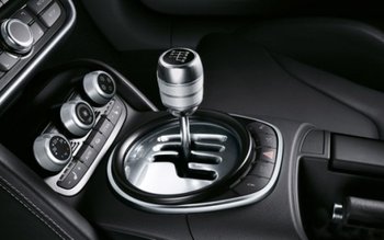 Ce mașină este mai comod …