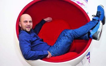 Vezi cine îl înlocuieşte pe …