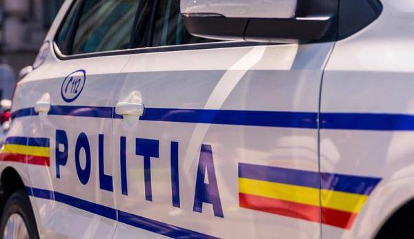 Un şofer beat a refuzat să oprească la semnalele poliţiştilor. Individul s-a ales cu dosar penal după a refuzat etilotestul