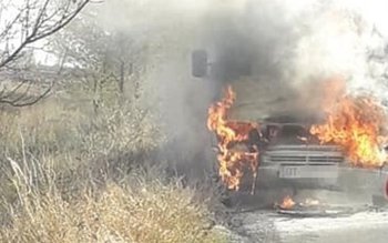 O maşină a luat foc …