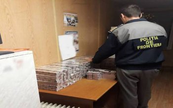 Țigări de contrabandă ascunse în …