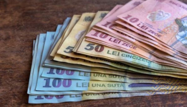 Se dau bani de la stat: 5.000 de lei pentru o anumiţi români. Banii intră pe card de 1 Decembrie