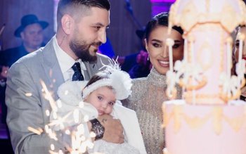 Câți bani a făcut Adelina …