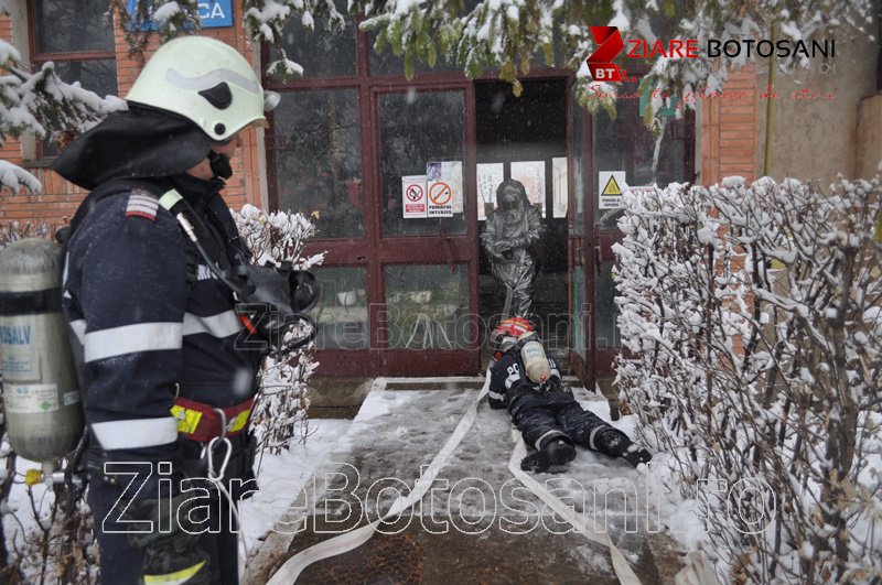 Accident, incendii și panică în urma unui cutremur! Exercițiu de amploare la Spitalul Municipal Dorohoi - VIDEO/FOTO