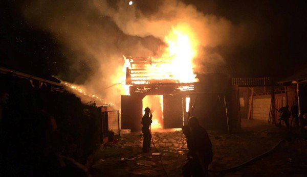 Botoșănean cercetat după ce s-a descoperit că şi-a dat singur foc la casă