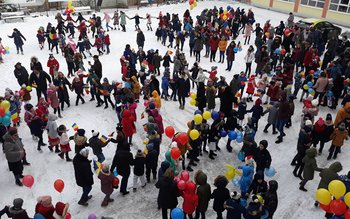 Baloane tricolore de la elevii …