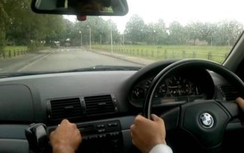 Maşinile cu volan pe dreapta …