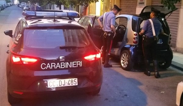 Maşinile românilor din Italia, sechestrate după modificarea Codului Rutier. Cum pot evita confiscarea