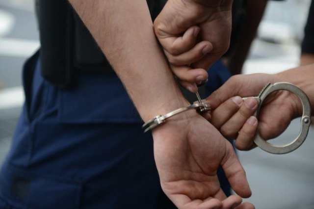 Bărbați arestați de polițiștii botoșăneni după comiterea mai multor infracțiuni