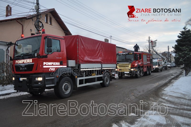 Incendiu puternic izbucnit la o casă din Dorohoi - FOTO