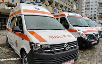 Cele 12 ambulanțe noi au …