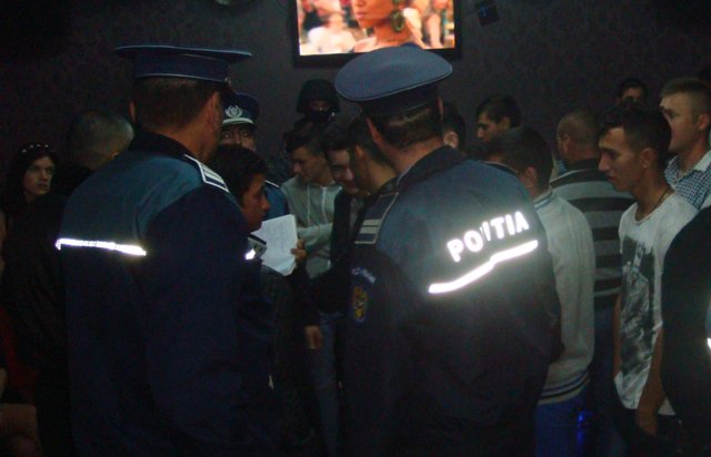 Cluburi din județul Botoșani controlate de polițiști