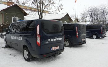 Moș Crăciun a venit cu …