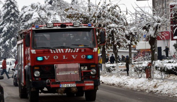 Sfaturi de la pompierii botoșăneni, pentru Sărbători de Iarnă fără incendii