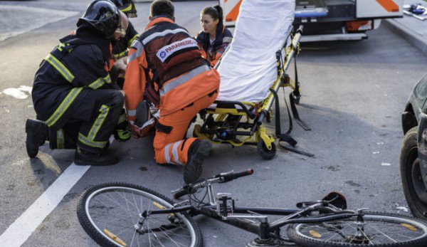 Român din Italia, cu mâna tăiată de tren. Şi-a continuat apoi drumul pe bicicletă