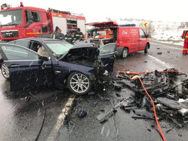 Grav accident în județul Cluj. O întreagă familie din Botoșani a fost distrusă într-un accident – FOTO