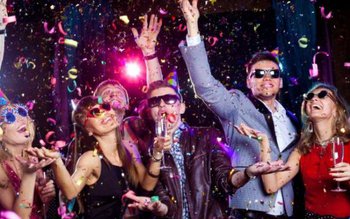 Petreceţi în siguranţă minivacanţa de …