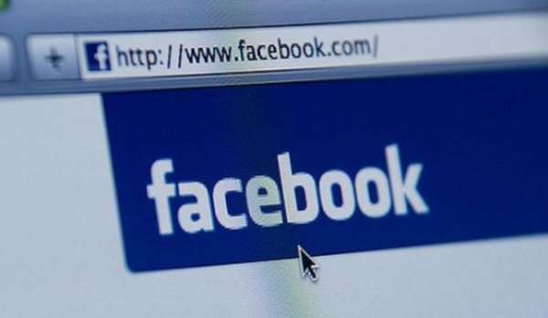 Bărbat amendat cu 1.000 de lei pentru înjurături pe Facebook. Judecătorii i-au respins contestaţia