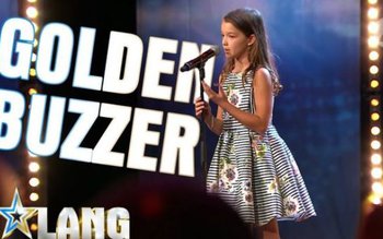 Fiica de 10 ani a …