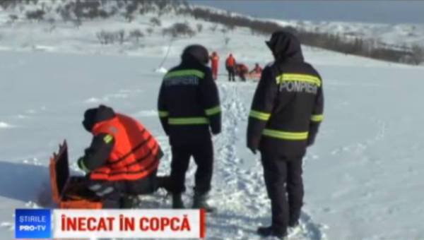 Moarte misterioasă! Paznicul unui lac privat găsit mort în copca dintr-un lac înghețat