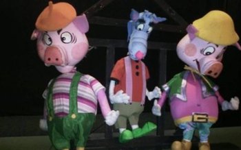 Cei trei purceluşi, un spectacol …