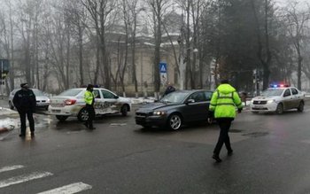 Doi agenţi de Poliţie răniți …