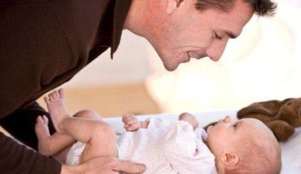 Mister deslușit: ce impact are vârsta tatălui asupra copilului nou-născut