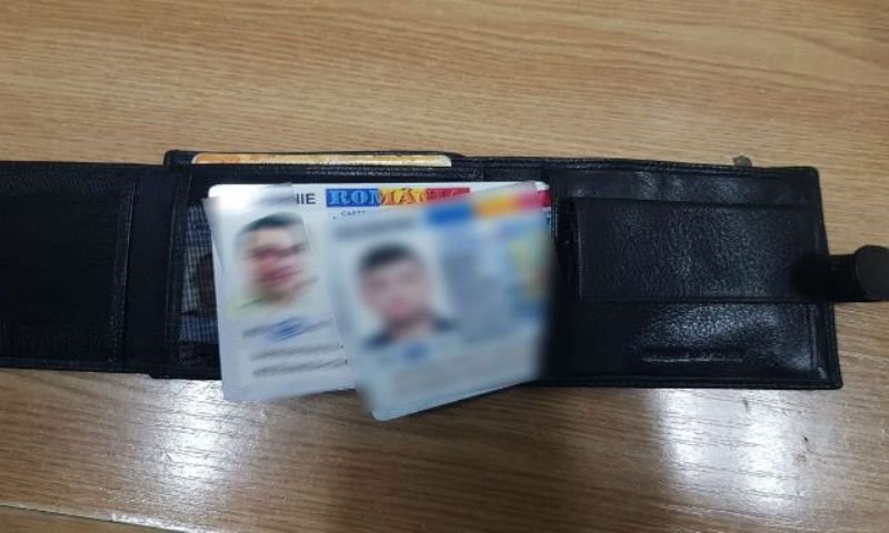 Cărţi de identitate false, descoperite la controlul de frontieră