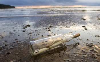 Sticlă cu un mesaj vechi …