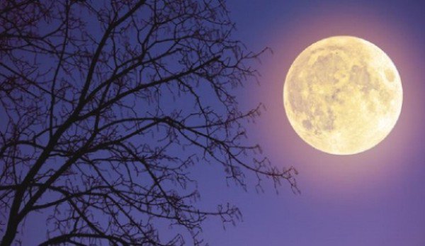 Super „Luna de Zăpadă” va fi vizibilă în această noapte în România